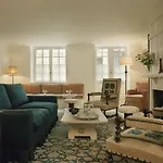 Chateau Voltaire Otel Paris