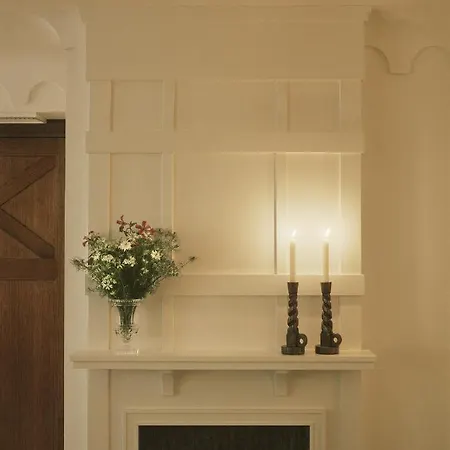 Chateau Voltaire 5* باريس