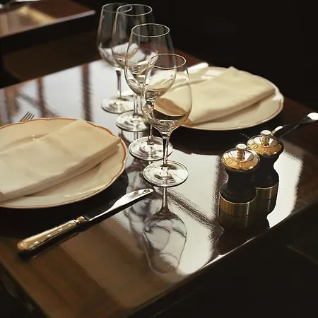 Chateau Voltaire 5* Paryż