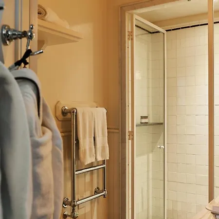 فندق Chateau Voltaire باريس