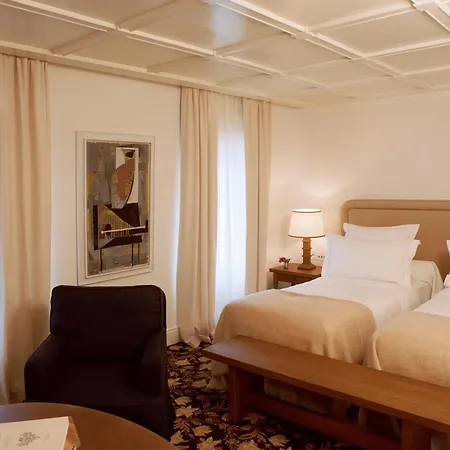 Chateau Voltaire Hotel Paris