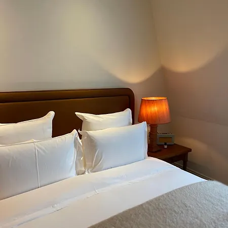 Chateau Voltaire Hotel Paris