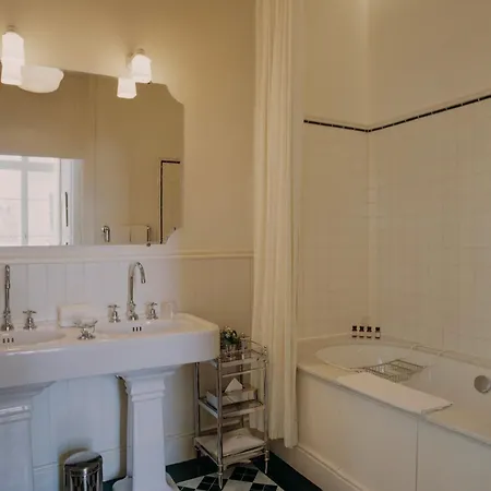 Chateau Voltaire Paris