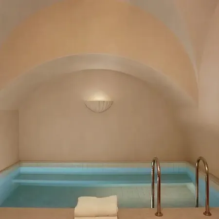 Hotel Chateau Voltaire Paryż