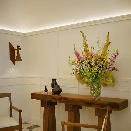 Chateau Voltaire Hotel