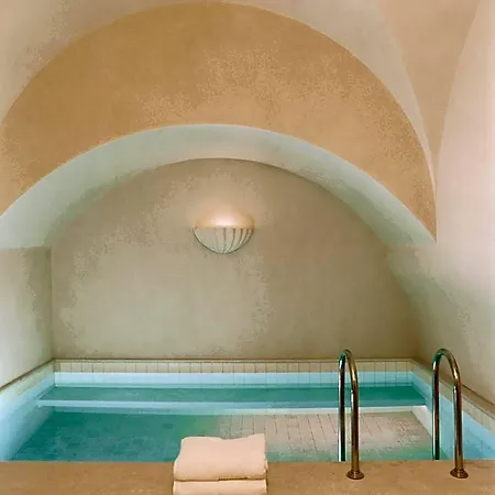 Chateau Voltaire 5* Paris