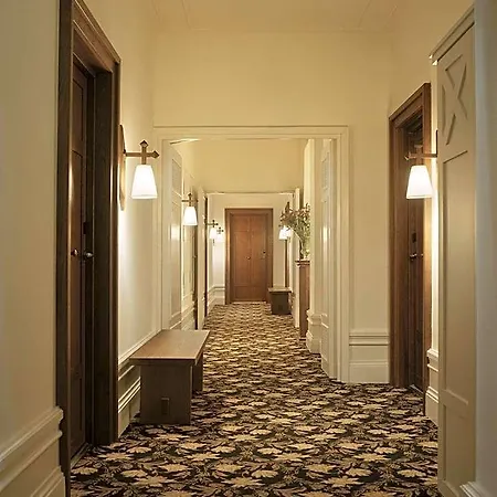 Chateau Voltaire 파리