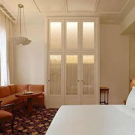 Chateau Voltaire 5* Paris