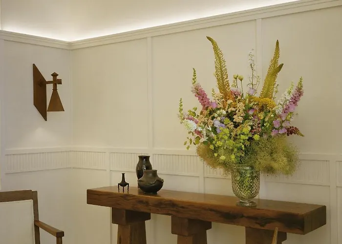 Chateau Voltaire Hotel Paris