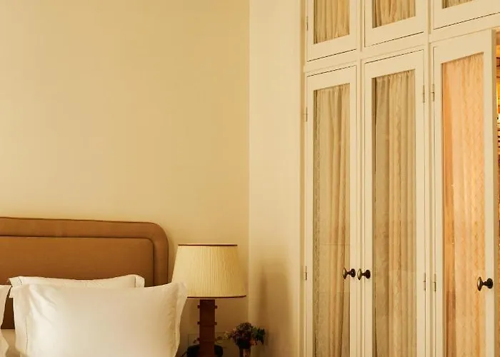 Chateau Voltaire Paris