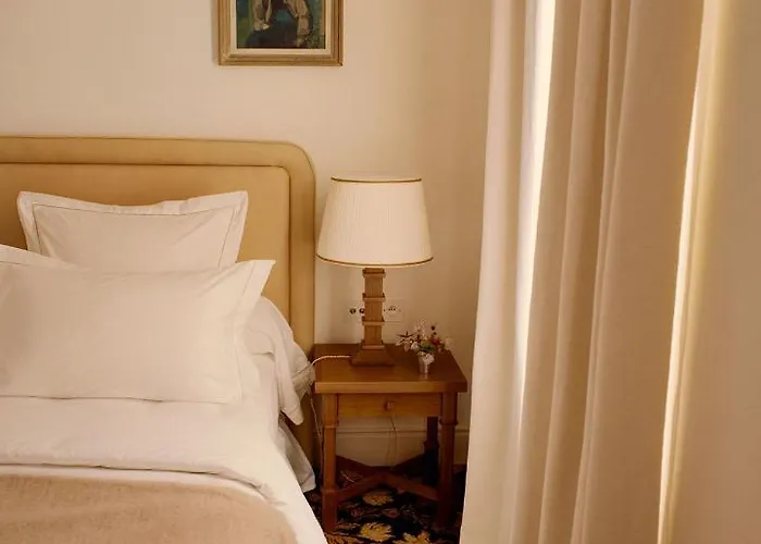 Chateau Voltaire Paris