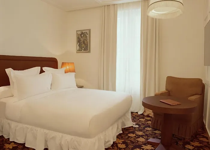 Chateau Voltaire Hotel 5*