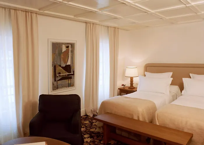 Chateau Voltaire Hotel Parijs