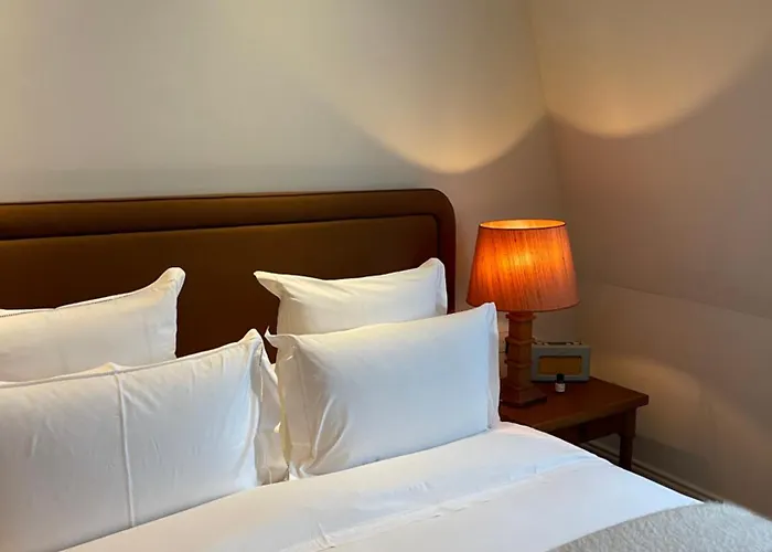 Chateau Voltaire Hotel Parijs