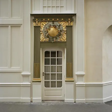 Chateau Voltaire Otel Paris