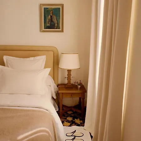 Chateau Voltaire Paris