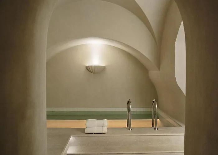 Château Voltaire Hotel 5*