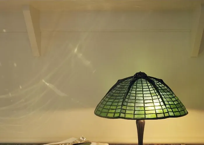 Hotel Château Voltaire Paris