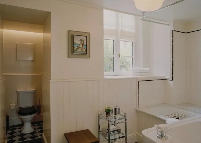 Château Voltaire Paris